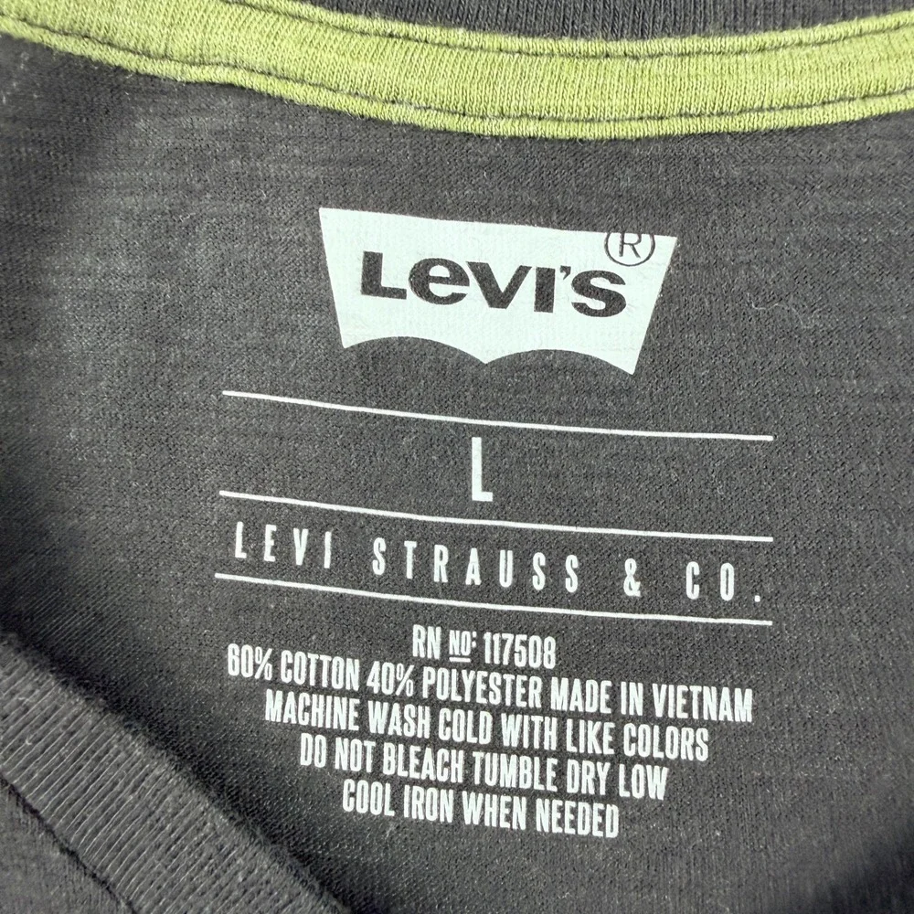 Levi Strauss & Co Men's‎ L Large Black V-Neck Pocket T-Shirt VTG